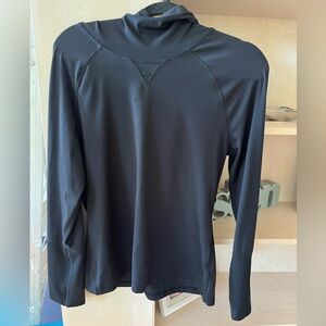 Yogalicious size large block long sleeve top with hood